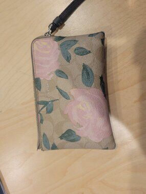 Coach Corner Zip Rose Floral Print Small Wristlet Khaki Blush